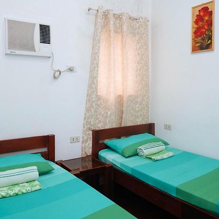C Star Travellers Inn 奥斯洛布 外观 照片