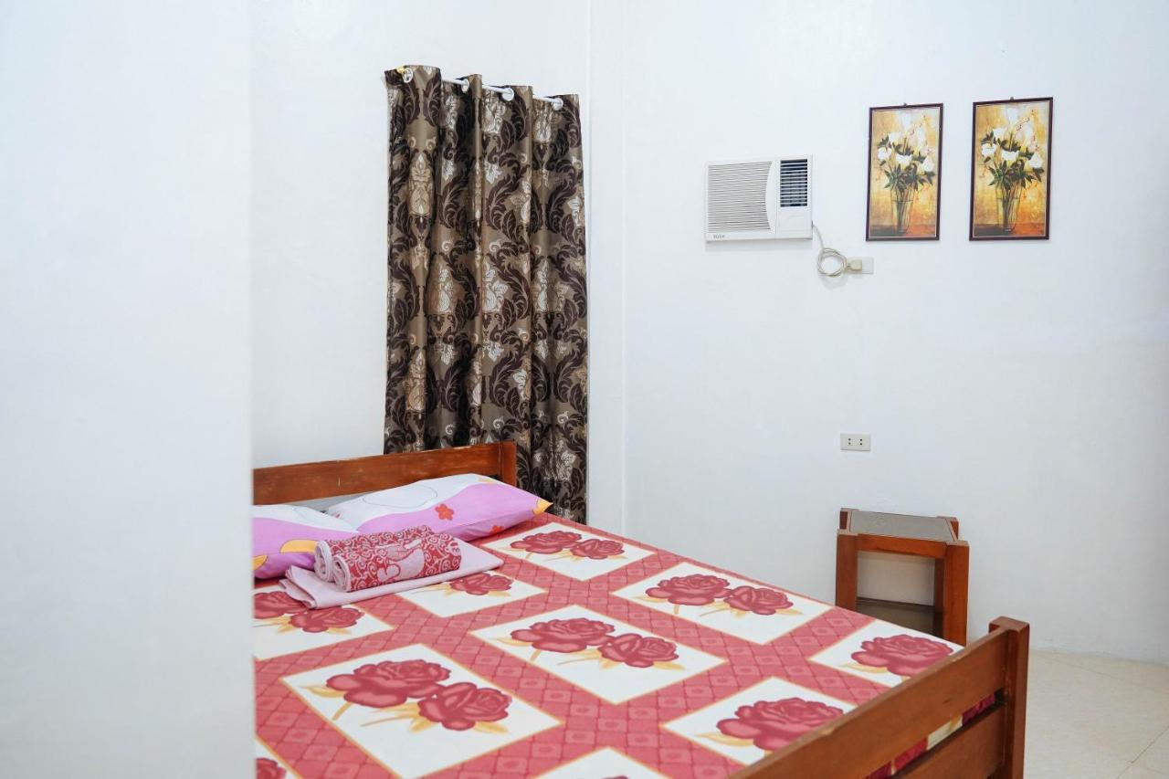 C Star Travellers Inn 奥斯洛布 外观 照片