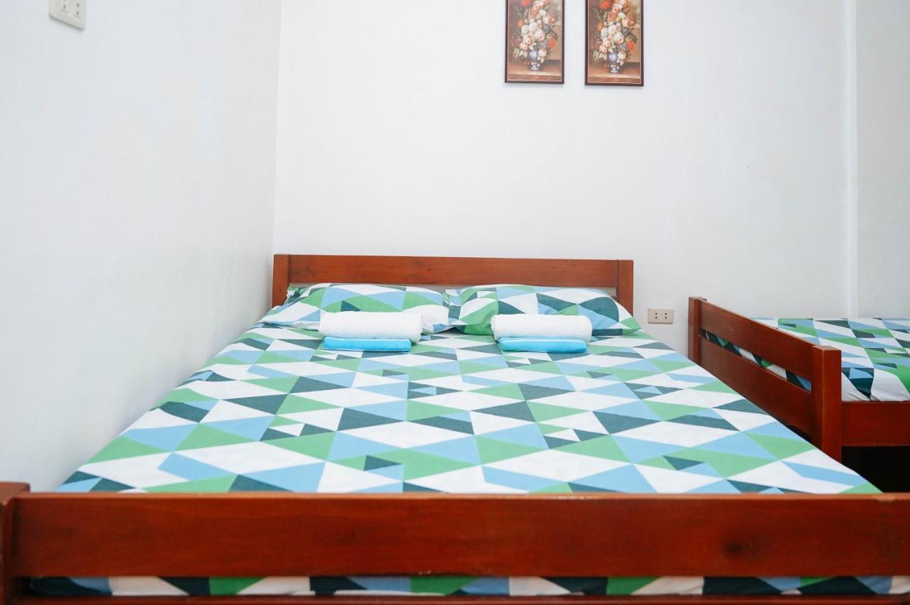 C Star Travellers Inn 奥斯洛布 外观 照片