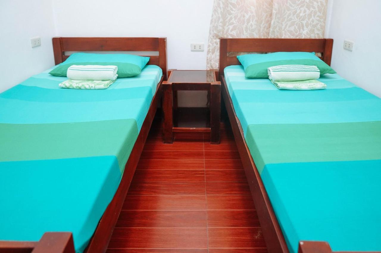 C Star Travellers Inn 奥斯洛布 外观 照片
