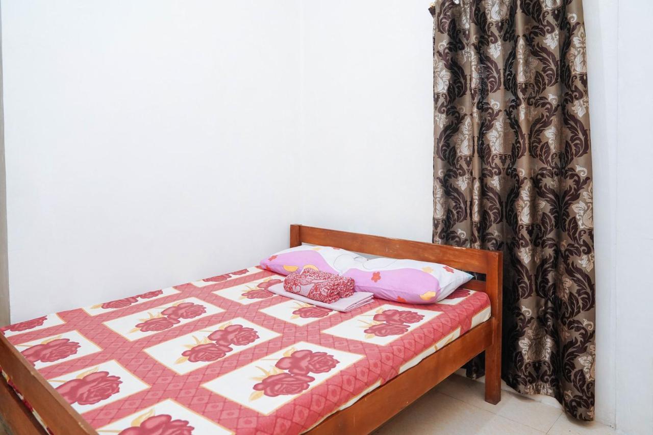C Star Travellers Inn 奥斯洛布 外观 照片