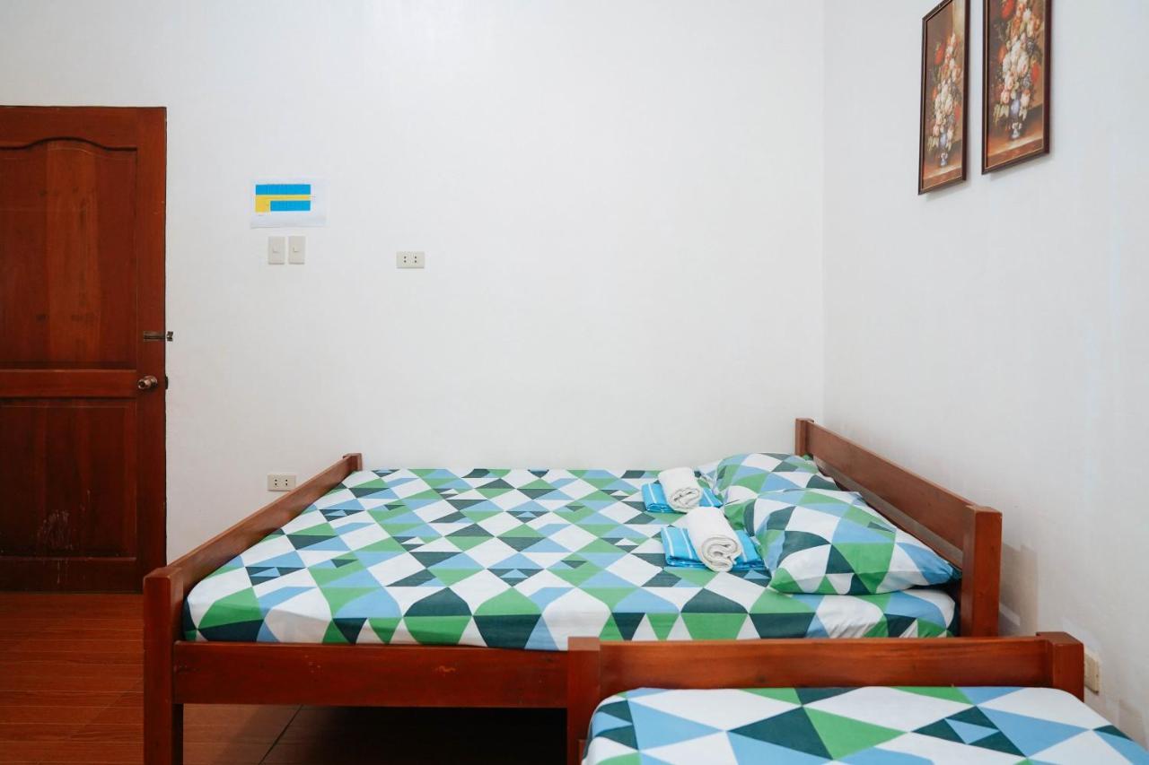 C Star Travellers Inn 奥斯洛布 外观 照片